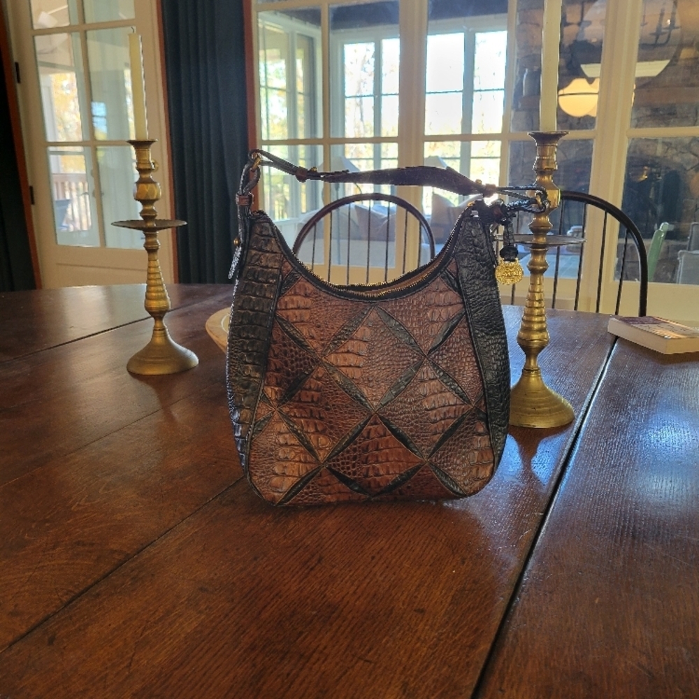 Elegant Brown and Black Crocodile Pattern Women's Bag